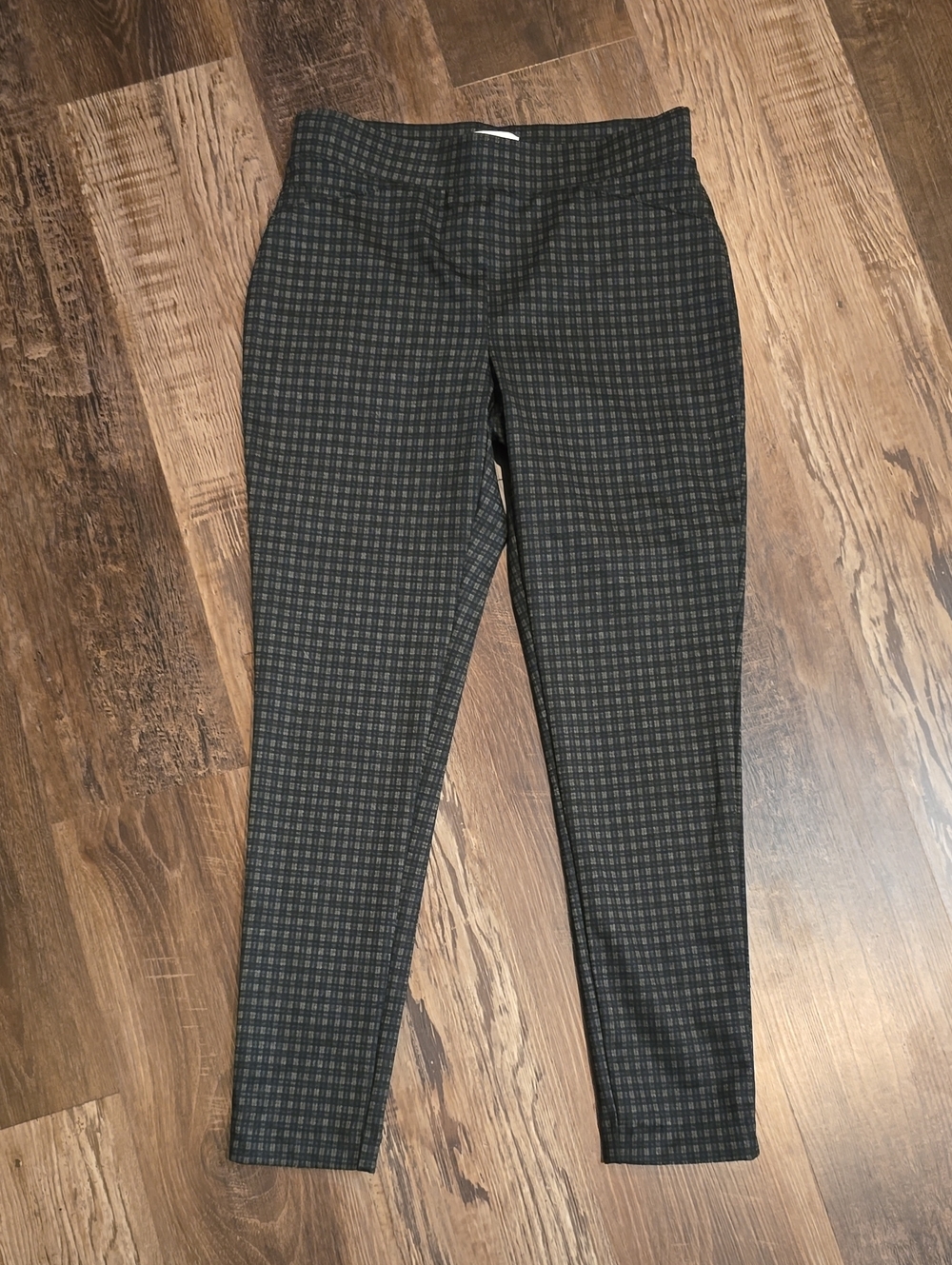 Calvin Klein Black & Gray Plaid Skinny Ponte Pants, super cute sz 6